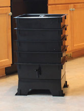 Black 5-Tray Worm Factory�